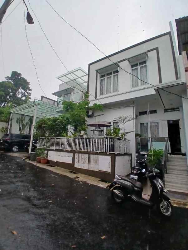 dijual rumah cimanggis