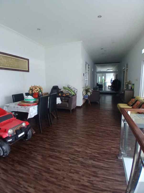dijual rumah cimanggis
