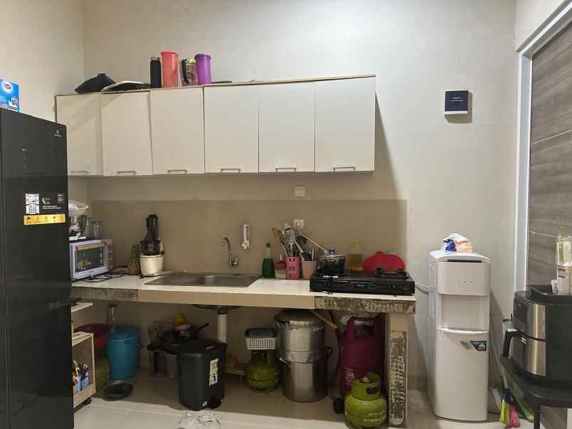 dijual rumah cipageran