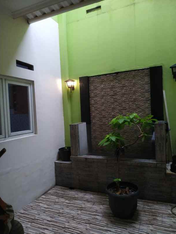 dijual rumah cipedak