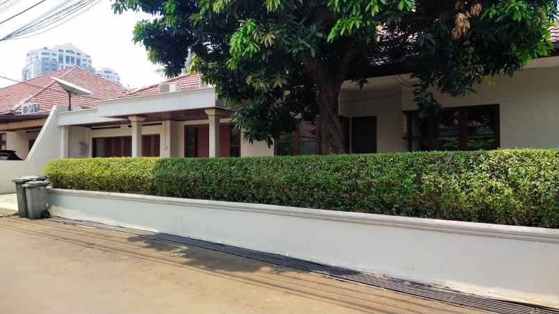 dijual rumah cipete