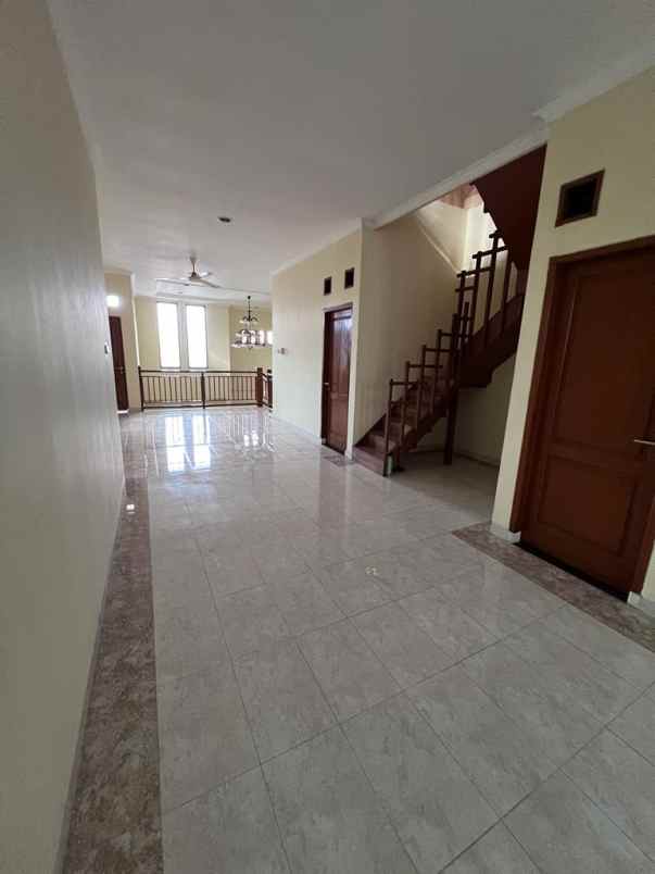 dijual rumah cipinang pulo gadung