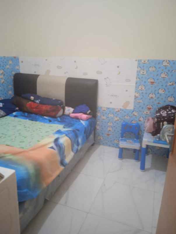 dijual rumah cipondoh makmur