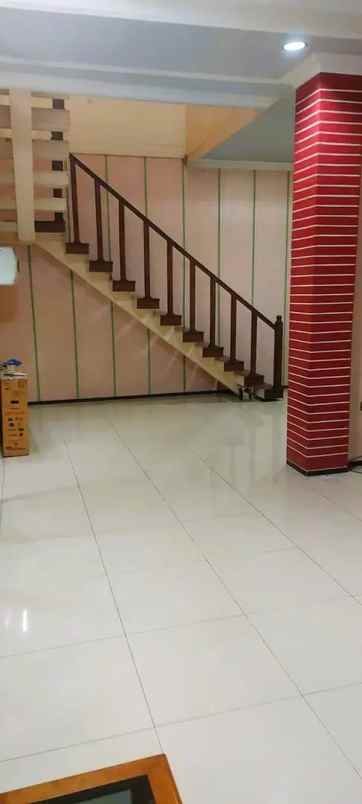 dijual rumah ciputat jombang