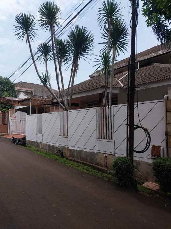 dijual rumah cireundeu permai