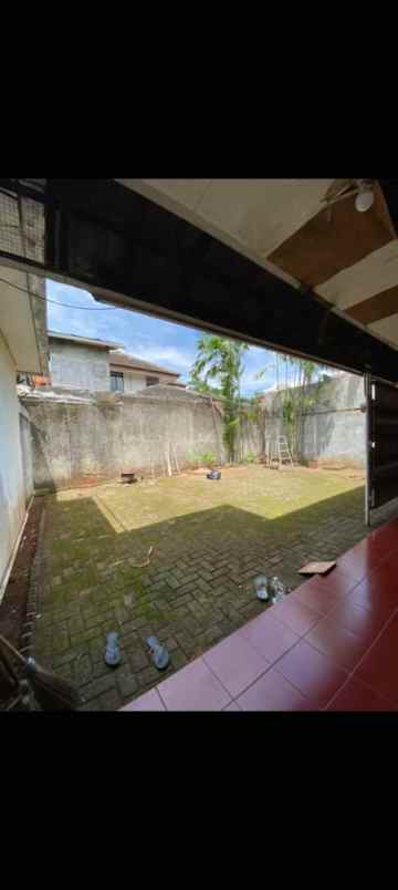 dijual rumah cireundeu permai