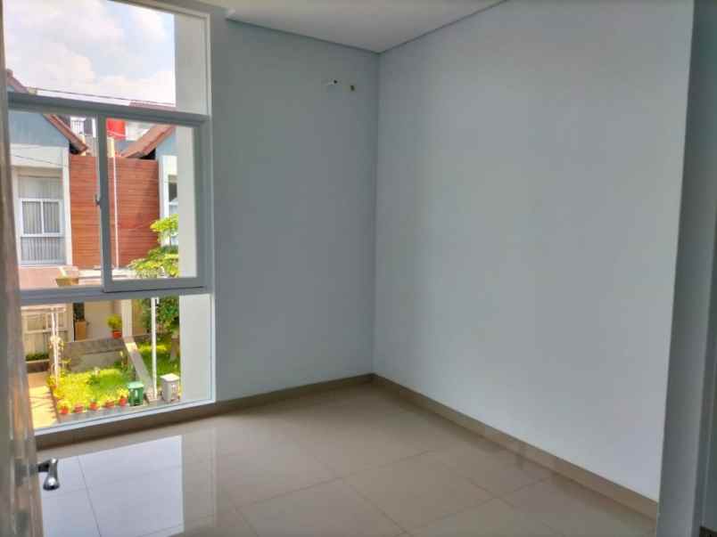 dijual rumah cisaranten