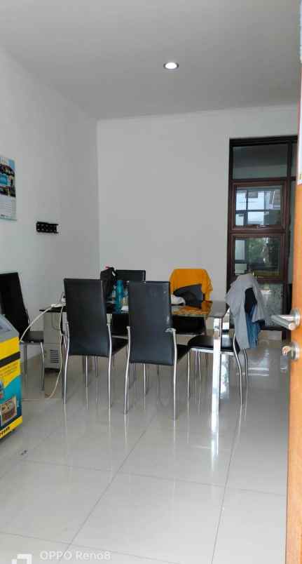 dijual rumah cisaranten kulon