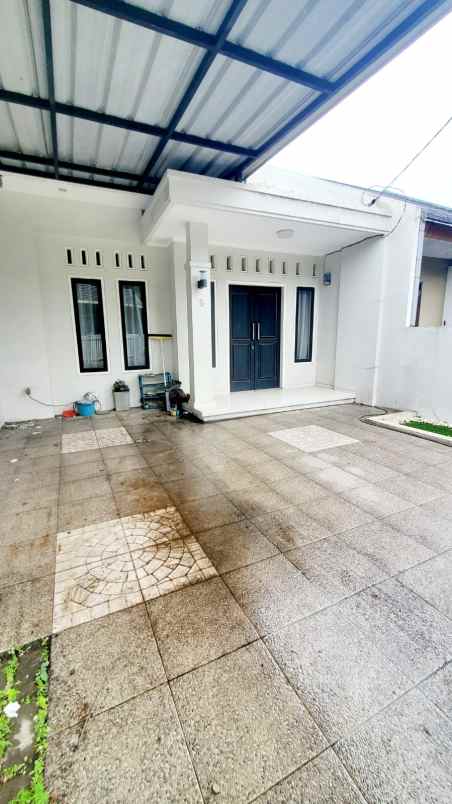 dijual rumah cisaranten kulon