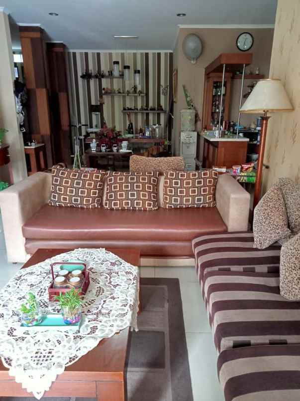 dijual rumah cisaranten kulon