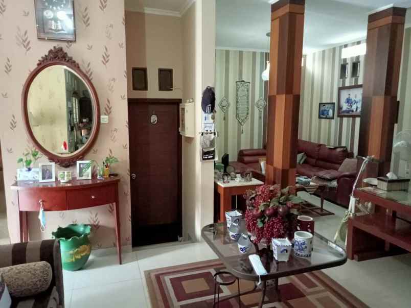 dijual rumah cisaranten kulon