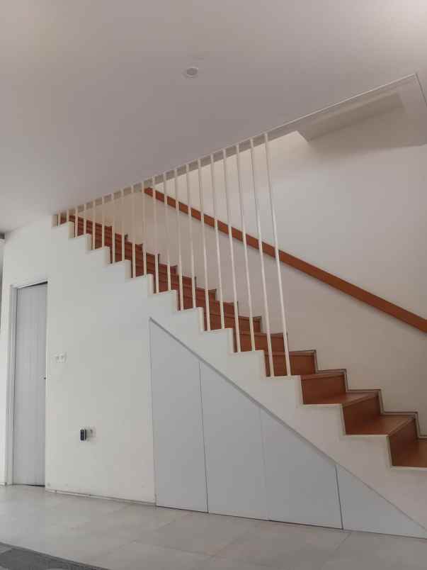 dijual rumah cisaranten kulon arcamanik