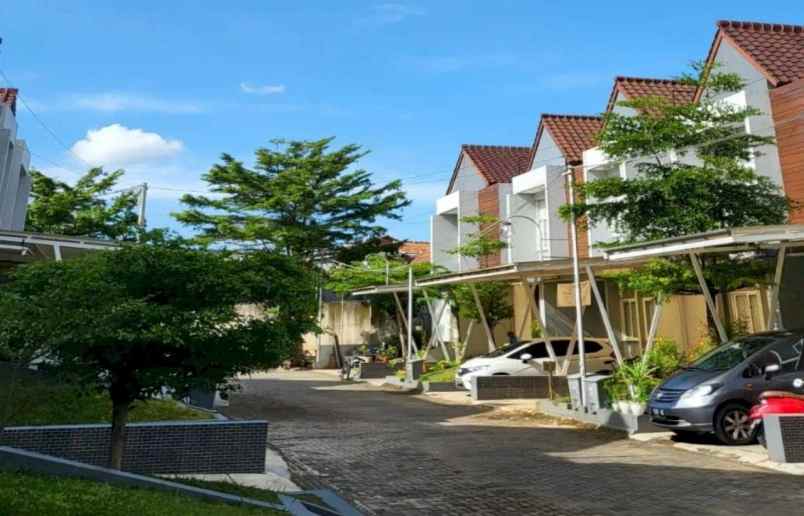 dijual rumah cisaranten kulon kec