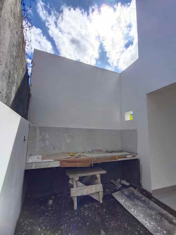 dijual rumah cisasawi cihanjuang