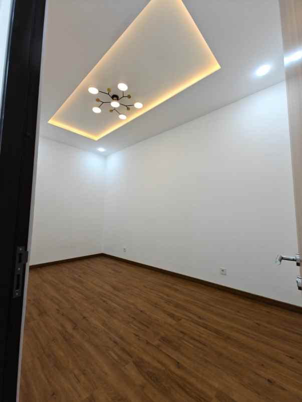 dijual rumah citra 2