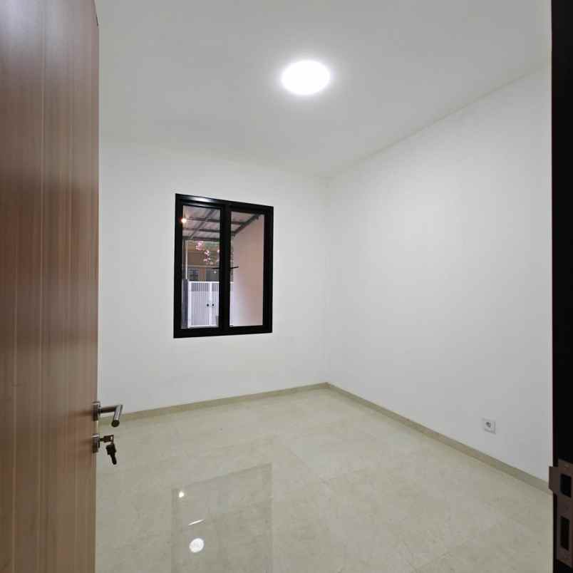 dijual rumah citra 2