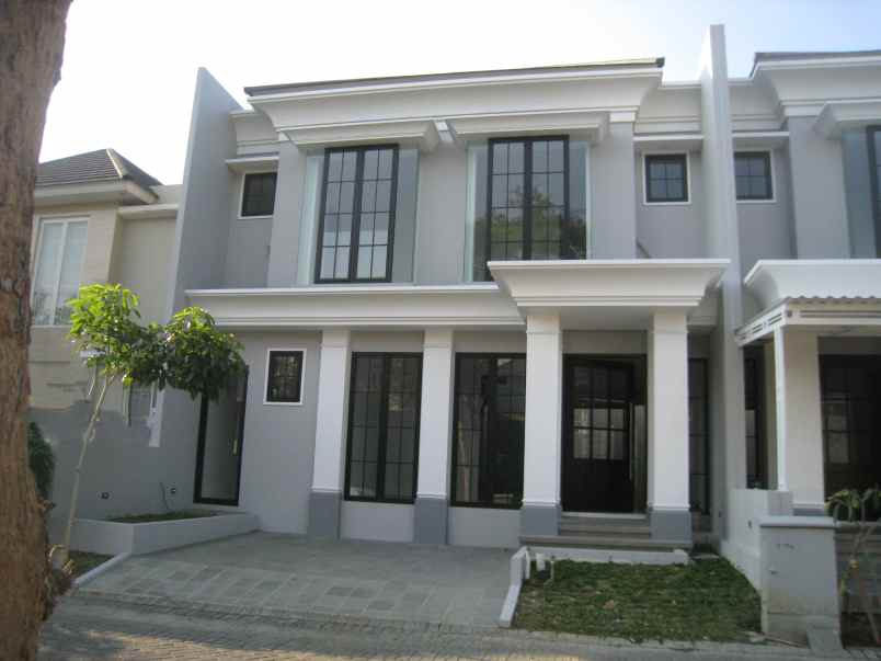 dijual rumah citraland surabaya