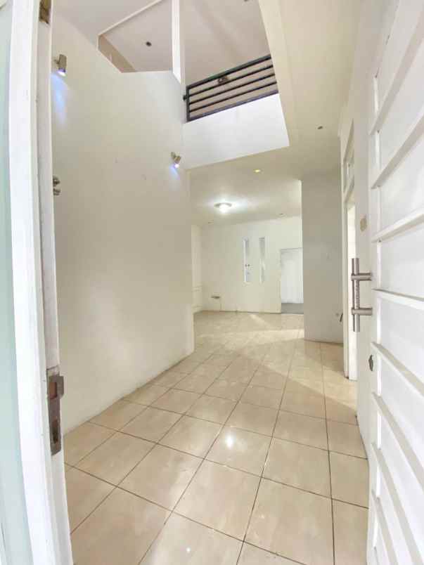 dijual rumah cluster antapani regency