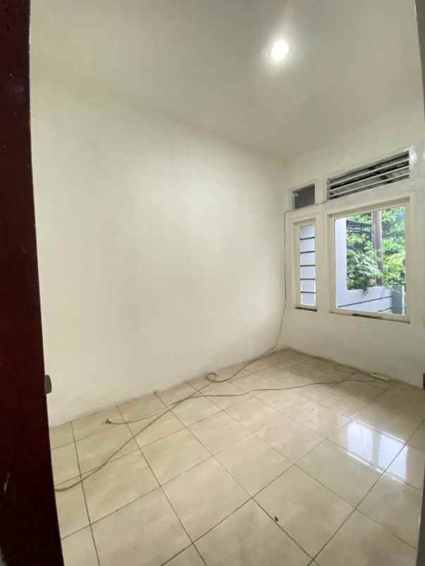 dijual rumah cluster antapani regency