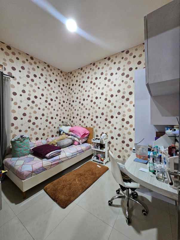 dijual rumah cluster batununggal indah