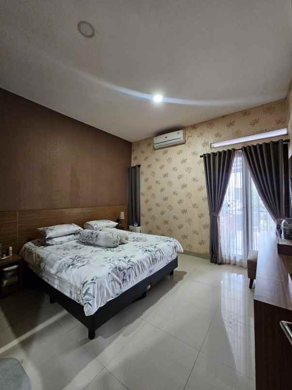 dijual rumah cluster batununggal indah