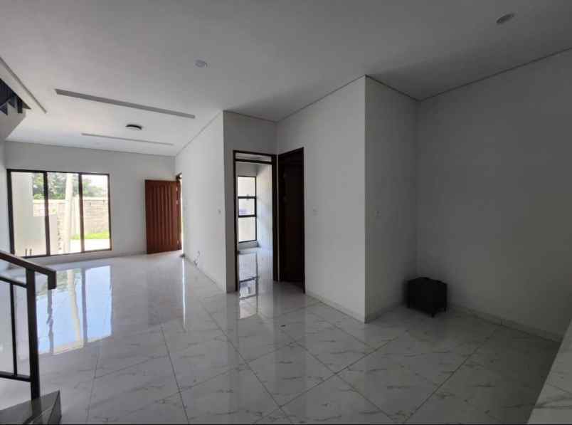 dijual rumah cluster batununggal indah