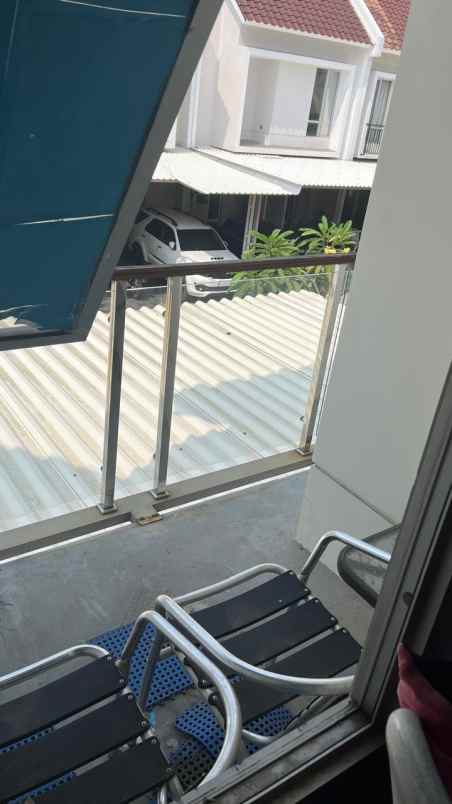 dijual rumah cluster boston village by