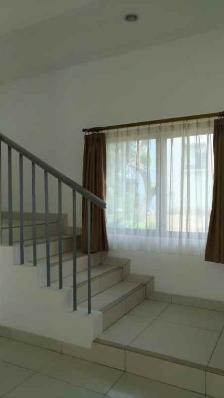 dijual rumah cluster cassia jgc