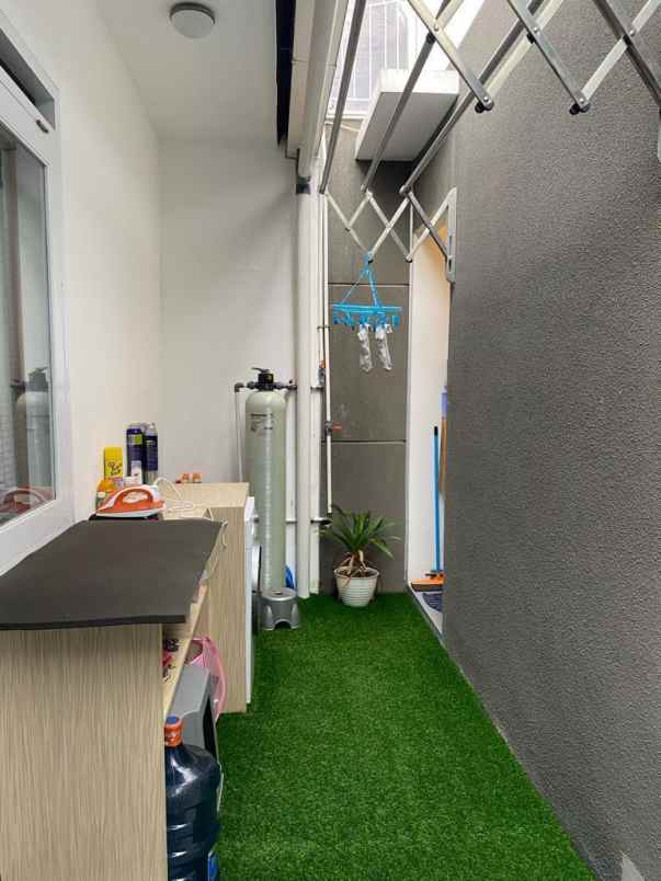 dijual rumah cluster derwati mas estate