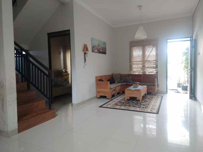 dijual rumah cluster golden pasir impun