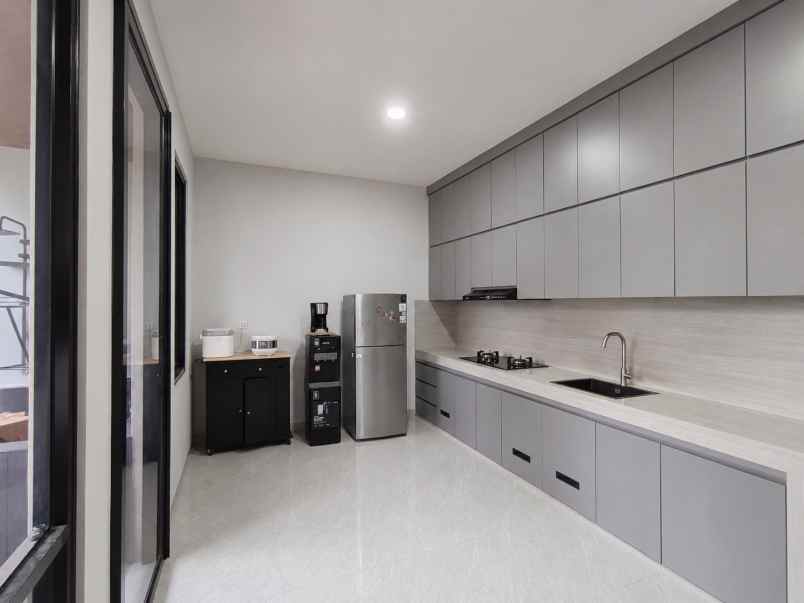 dijual rumah cluster mahakam jgc