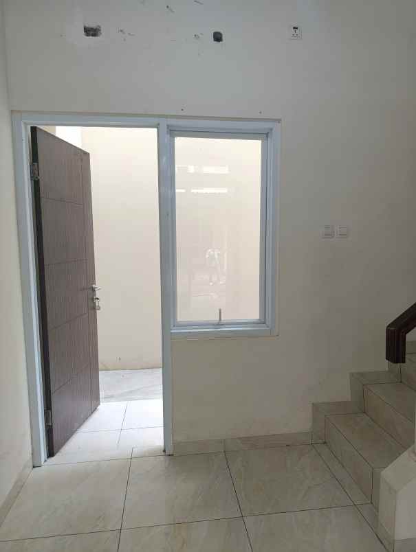 dijual rumah cluster pesona rorotan