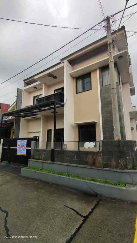 dijual rumah cluster prapanca grand