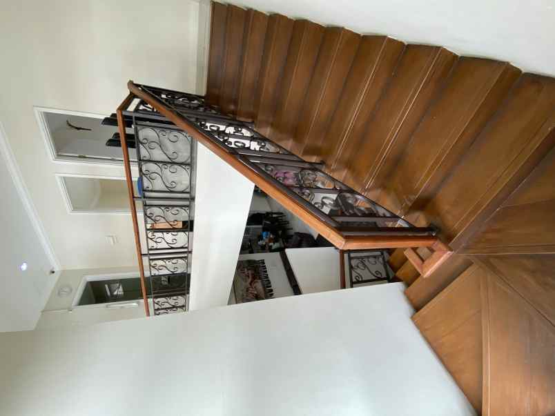 dijual rumah cluster sheffield