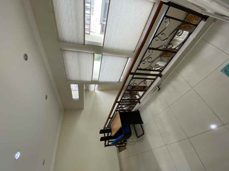 dijual rumah cluster sheffield