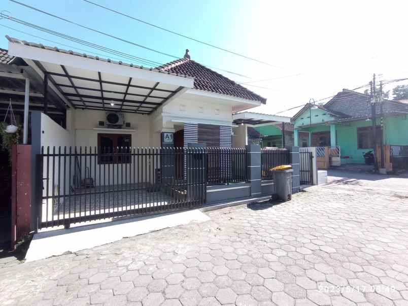 dijual rumah condong catur