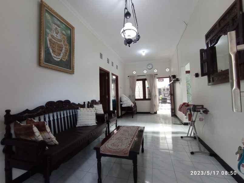 dijual rumah condong catur