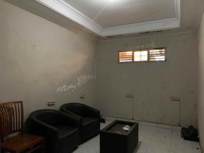 dijual rumah dan cafe di pinggir jalan raya bantul