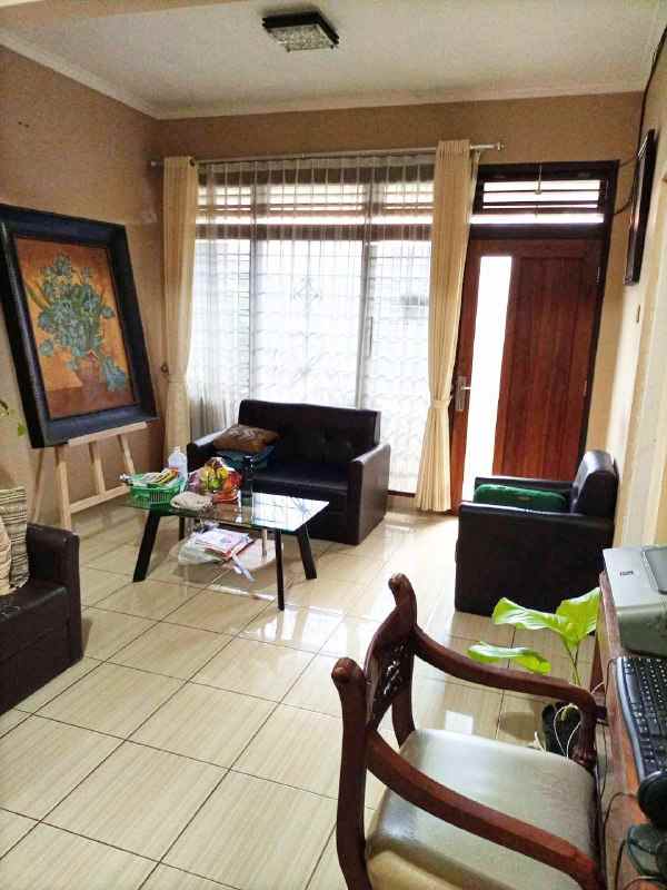 dijual rumah dekat tugu malioboro