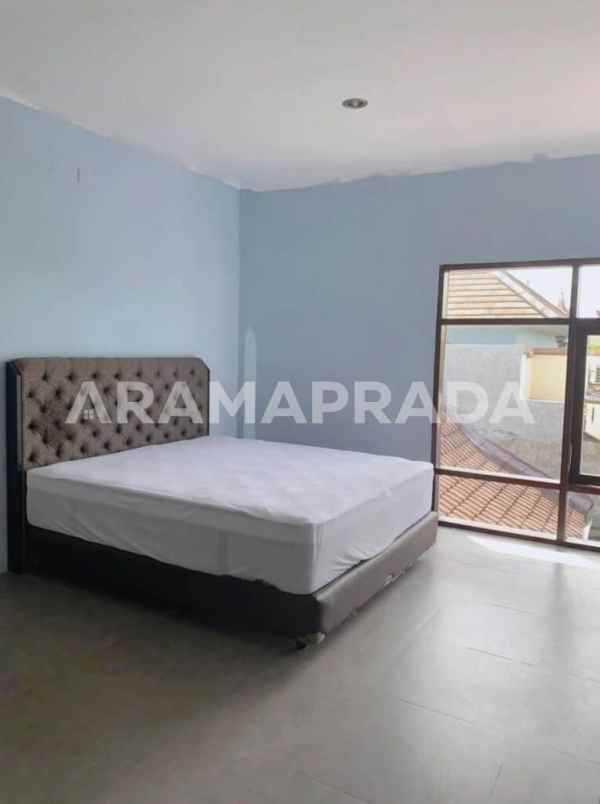 dijual rumah denpasar barat