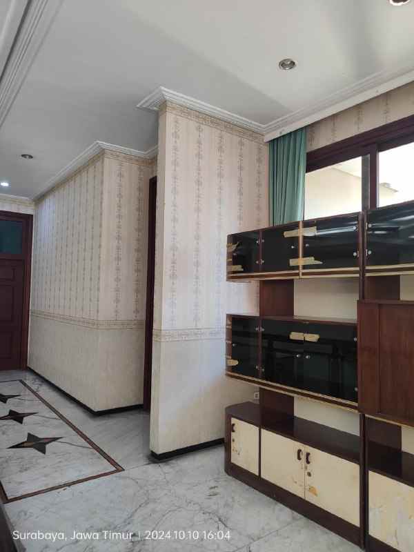 dijual rumah dharmahusada indah