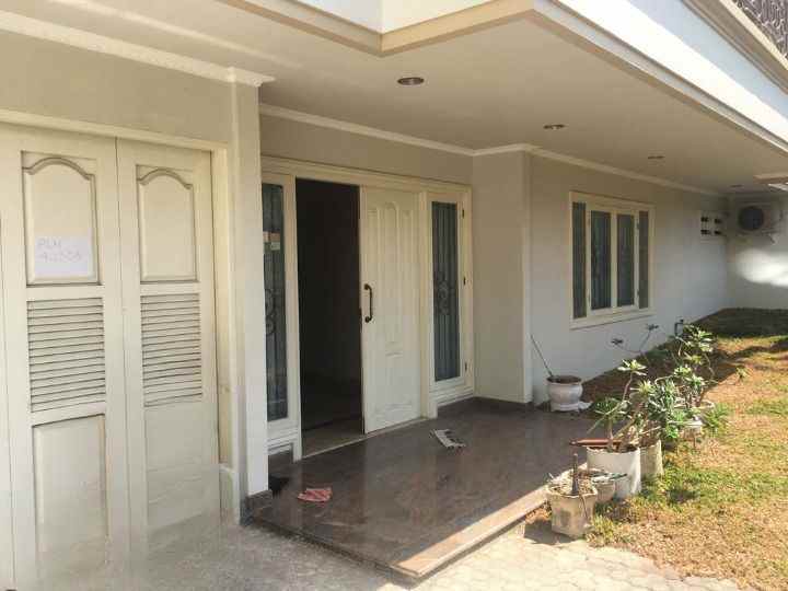 dijual rumah dharmahusada indah barat