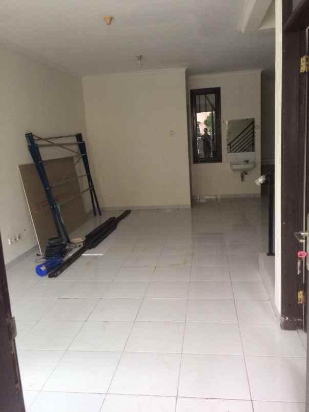 dijual rumah di gading arcadia