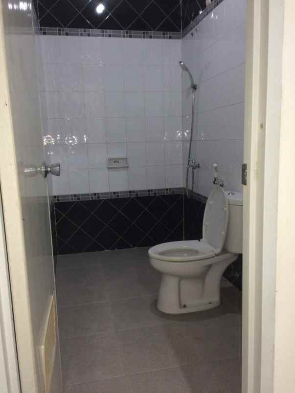 dijual rumah di gading arcadia