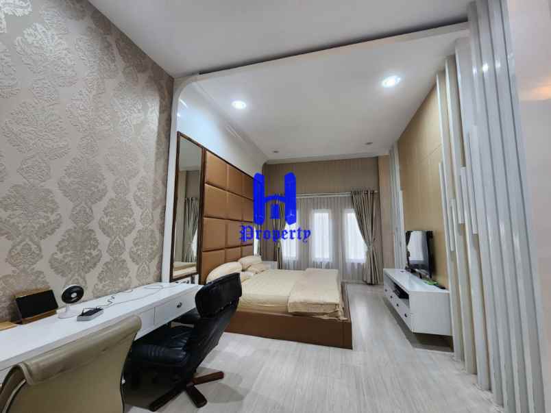 dijual rumah di jalan panglima nyak makam medan