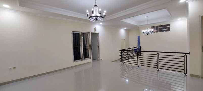 dijual rumah di jalan sepat jagakarsa