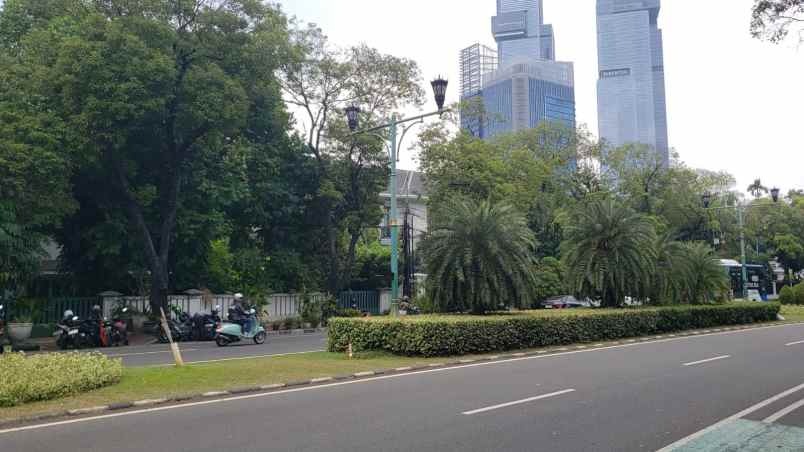 dijual rumah di jl imam bonjol menteng jakarta pusat