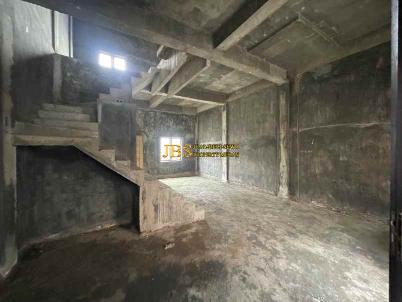 dijual rumah di komplek pandan hijau residence medan