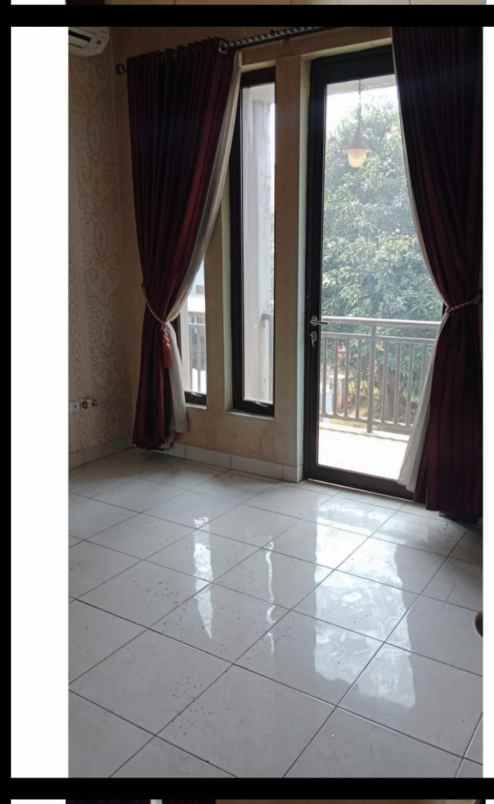 dijual rumah di legenda wisata cibubur