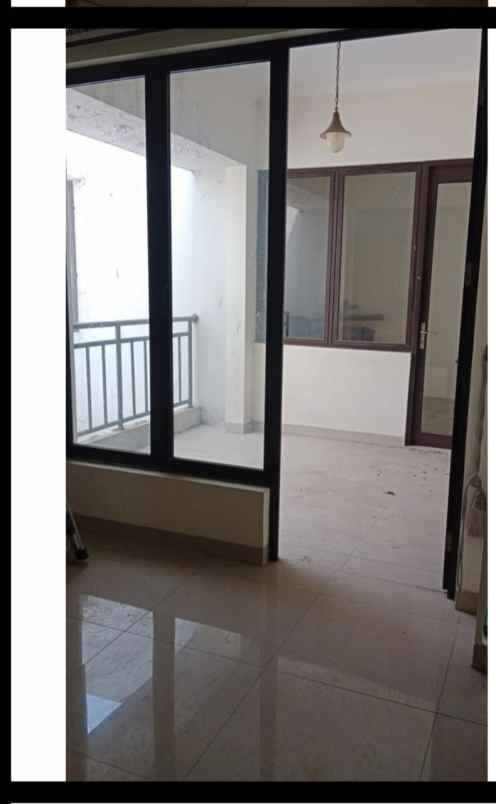 dijual rumah di legenda wisata cibubur